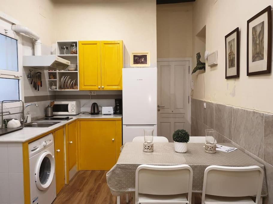 Apartament Imperial Center Seville New Management Since April Ngoại thất bức ảnh