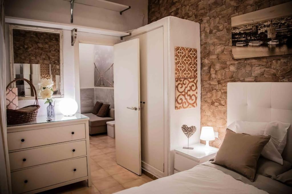 Apartament Imperial Center Seville New Management Since April Ngoại thất bức ảnh